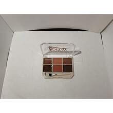 Beauty Essentials - Apricot - View 3