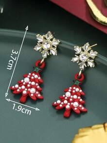A Pair Of Christmas And New Year's Stylish Party Snowflake Festive Christmas Tree Earrings - Red - View 4