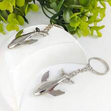 2pcs Realistic 3D Shark Shaped Keychains, Polished Silver Alloy Shark Keyring, Portable Ocean Theme Decoration, Can Be Hung On Keys, Backpacks, Handbags, Cool Gift For Friends And Family, Perfect Holiday Gift For Ocean Animal Lovers - Silver - View 3