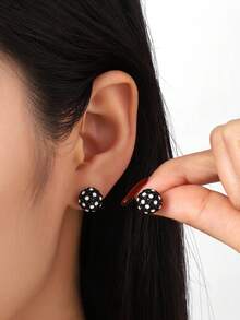 1 Pair Summer Cool Sparkling Stud Earrings, Vibrant Colors With Handmade Design, Lightweight And Eye-Catching, Versatile For Any Style - Dot-shaped Earrings - View 1