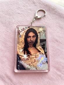 1Pc/6Pcs KATSEYE Girl Group Member Themed Star Symbol & Exclusive Prop Acrylic Keychains, Including Manon (Stellar Tiara), Sophia (Dream Anchor), Daniela (Guardian Shield), Exclusive Design, Fashionable Bag Charm, Suitable For Fan Gifts, Support Collection, All Seasons - Multicolor - View 11