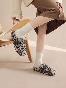 Fashion Leopard Print Slippers 2026 New Luxury Outdoor Plush Warm Indoor Floor Slippers Coffee Black White - Black and White - View 7
