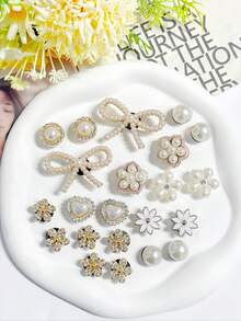 22pcs Gold Bead Bow Crown Shoe Charms, Heart Pearl Flower DIY Detachable Accessories For Sandals, Beach Bags, Gift - 22pcs - View 4