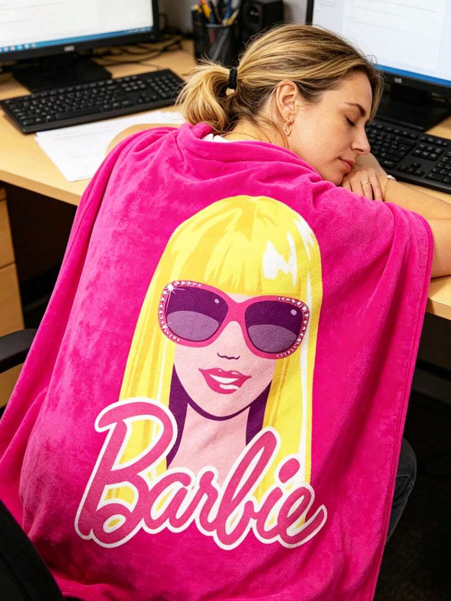 MASSDI Vibrant Fuchsia Fleece Throw Blanket, Fashion Figure With Rhinestone Fashion Glasses Design, HD Vivid Printing, Lightweight Warm Texture, Suitable For Indoor Rest, Dorm Use And Home Aesthetic Decor - Multicolor - View 1