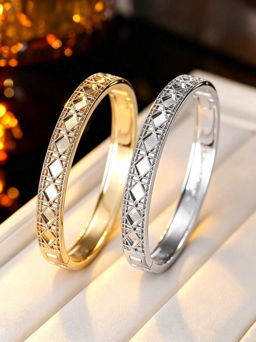 1pc Rhombus Hollow Bracelet For Women, Vintage Court Style Exquisite Carved Bangle, Light Luxury Commuter Versatile Accessory - Bracelet - View 1