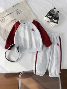2pcs Boys (Infant) Casual Sporty Pony Rider Print Colorblock Raglan Crew Neck Long Sleeve Sweatshirt & Side Stripe Jogger Sweatpants Set, Spring/Autumn - Burgundy - View 3