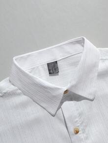 Conjunto de dos piezas para hombre: camisa minimalista informal de manga corta en color liso y pantalones cortos - Blanco - Ver 4