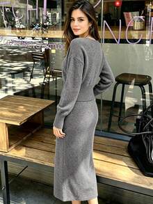 Women's Solid Color V-Neck Slim Fit Waist-Cinching Short Top + Long Skirt Knit Set, Elegant Sexy Versatile Mid-Length Dress Set For Autumn/Winter - Grey - View 3