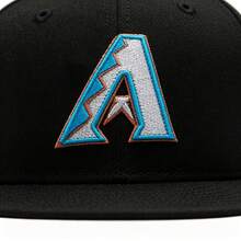 Topi Baseball Fashion Unisex New Era 9FIFTY dengan Pinggiran Datar yang Dapat Diatur 71319 - Hitam - View 5