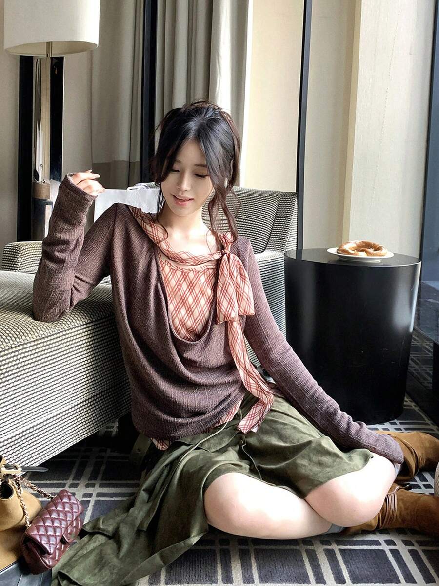 休閒風垂領格紋緞帶拼接荷葉領 2合1長袖秋冬女款上衣 - 摩卡棕 - 查看 1