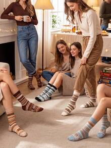 4 Pairs Random Assortment Autumn/Winter Novelty Unisex Vintage Fair Isle Print Mid-Calf Socks, Skin-Friendly Comfortable Nordic Style, Suitable For Home, Holiday Gifts, Daily Wear - Multicolor - View 6