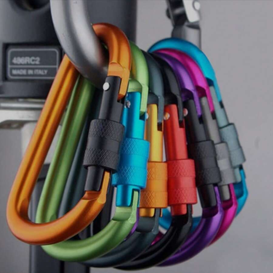 6 buah Carabiner Panjat Tebing Luar Ruangan Kait Cepat Bentuk D Pengunci Paduan Aluminium Ekstra Kuat Kokoh Gantungan Kunci Mur Klip Ransel Botol Air - View 1