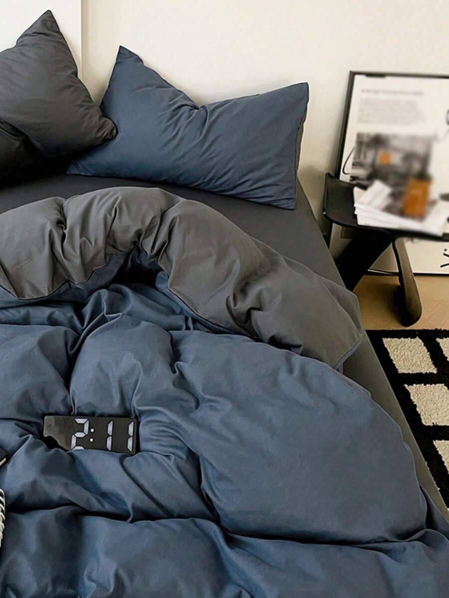 Blue And White Colorblock Washed Cotton Skin-Friendly 3 Pieces Duvet Cover Set, Suitable For Bedroom - Navy Blue - View 1