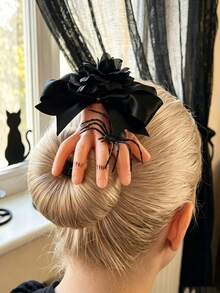 1pc Halloween Realistic Severed Hand Hair Clip Black Bow Spider Claw Clip Dark Style Holiday Hair Accessory - Multicolor - View 3