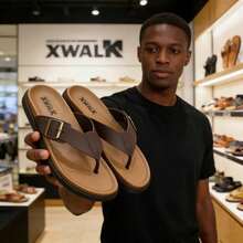 Chanclas casuales para hombre de uso doméstico, correa con hebilla regulable, suela resistente, calzado cómodo para verano - Marrón - Ver 9