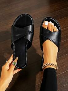 Wide Fit Women's Fashion Round Toe Ruched Flat Sandals Summer Vacation Style Black Slide Sandals Beach Shoes - Black - View 2