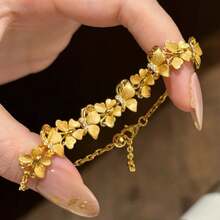 Women's Sweet Fashion Matte Butterfly Bracelet Luxury Butterfly 18K Gold Plated Zirconia Inlaid Bracelet - Gold - View 10
