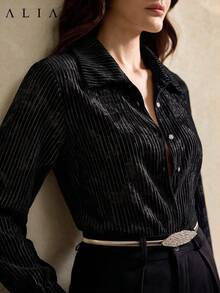Women's Autumn/Winter 3D Floral Velvet Long Sleeve Blouse, Suitable For City Commuting - Black - View 3