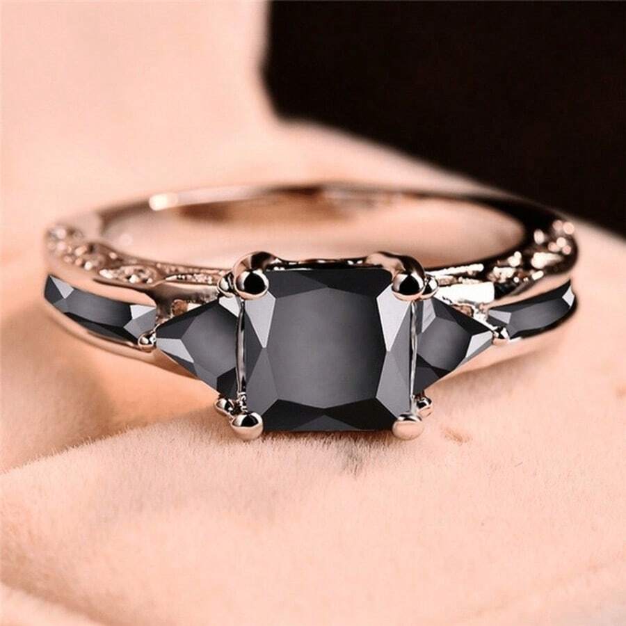 Vintage Dark Square Ring, Fashion Minimalist Geometric Jewelry - Silver - View 1