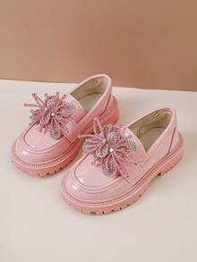 Sepatu Loafer Anak Perempuan Warna Pink Mengkilap, Gaya Baru Musim Semi/Gugur, Dekorasi Rhinestone Bunga Kembang Api 3D, Berkilau dan Menarik Perhatian, Desain Slip-On untuk Mudah Dipakai/Dilepas, Sol Tebal Bergerigi Hitam Anti-Selip Peredam Guncangan, Ujung Bulat Longgar, Sepatu Gaun Sekolah Gaya Putri - Berwarna merah muda - View 1