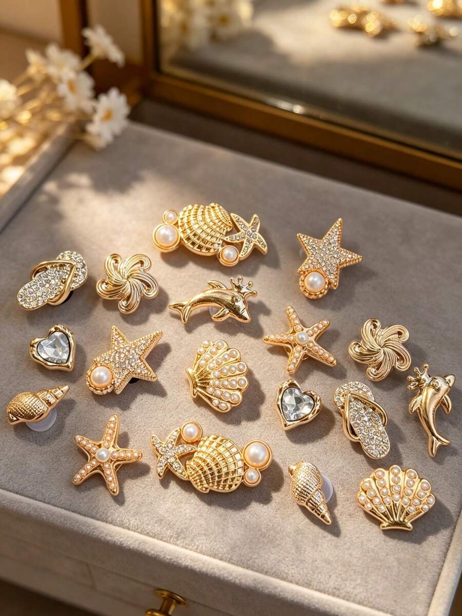 18件鍍金海洋風鞋飾，海豚、海星、貝殼、海螺、愛心可拆卸DIY配件，適用於涼鞋、拖鞋、沙灘包，度假禮物