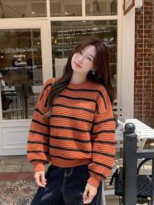Sweater Lengan Panjang Kasual Wanita Motif Garis-Garis dan Patchwork - Coklat - View 1