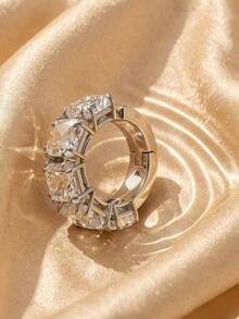 Anting-anting Lingkaran Kristal Potongan Persegi SWAROVSKI, Kristal Persegi Tapered Bertabur Penuh, Hadiah Ulang Tahun untuk Pacar - Perak - View 7