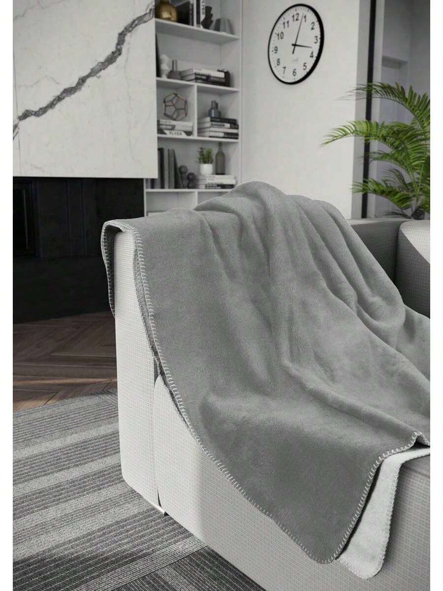 Weiche doppelseitige Kuscheldecke 150x200cm - Grau - Übersicht 1