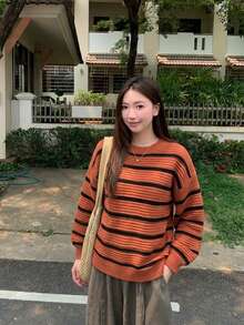 Sweater Lengan Panjang Kasual Wanita Motif Garis-Garis dan Patchwork - Coklat - View 3
