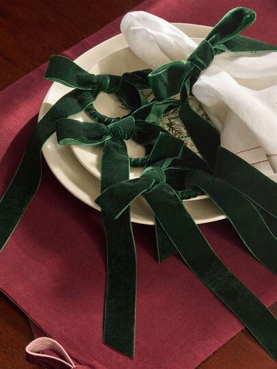 2/4pcs Christmas Velvet Bow Napkin Ring Velvet Bowknot Napkin Rings Elegant Napkin Holder Green And Red Napkin Buckles Perfect For Wedding Festival Christmas Party Table Decoration