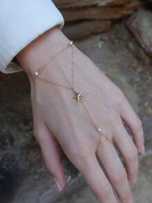 1 buah Rantai Tangan Mutiara Pentagram Wanita, Perhiasan Tangan Rantai Jari yang Dapat Diatur, Cocok Sebagai Hadiah untuk Wanita dan Pemakaian Sehari-hari - Bintang berujung lima - View 3