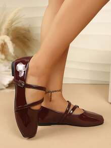 1 Pasang Sepatu Mary Jane Ujung Persegi Mengkilap Warna Burgundy untuk Wanita, Desain Tali Ganda Silang dengan Gesper Logam, Tekstur Kulit Paten, Sol Datar Nyaman untuk Berjalan, Gaya Retro, Cocok untuk Kencan, Pesta, Perjalanan, Menciptakan Suasana yang Menarik Perhatian - Burgundy - View 5