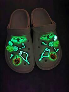 16pcs Halloween Glow-In-The-Dark Skeleton Bat Pumpkin PVC Shoe Charms Detachable Buckle Accessories For Clogs Beach Sandals - Multicolor - View 3