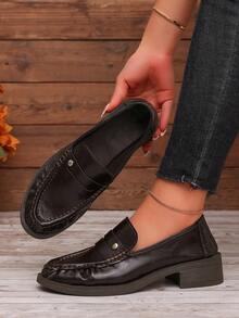 Women's Dark Brown Pleated Thick Sole Loafers, Slip-On Chunky Heel Vintage British Style Commuter Leather Shoes - Dark Brown - View 4