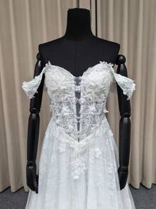 Elegant Ivory Bridal Gown, Deep V-Neck Design, Decorated With Exquisite Applique, Long Tulle White Wedding Dress - Beige - View 3