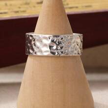 Vintage Minimalist Hammered Texture Wide Band Ring For Women, Versatile Jewelry Piece Suitable For Daily Wear And Gatherings - Silver - View 6