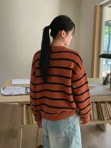 Sweater Lengan Panjang Kasual Wanita Motif Garis-Garis dan Patchwork - Coklat - View 4
