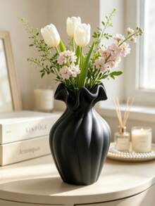 1pc Black Ruffled Vase, Matte Twisted Flower Vase With Wavy Rim, Modern Minimalist Decor For Living Room Vanity, Elegant Housewarming Gift,Modern Minimalist Decor, Vanity Table Accent, Elegant Housewarming Gift. - 1 Pc - View 4