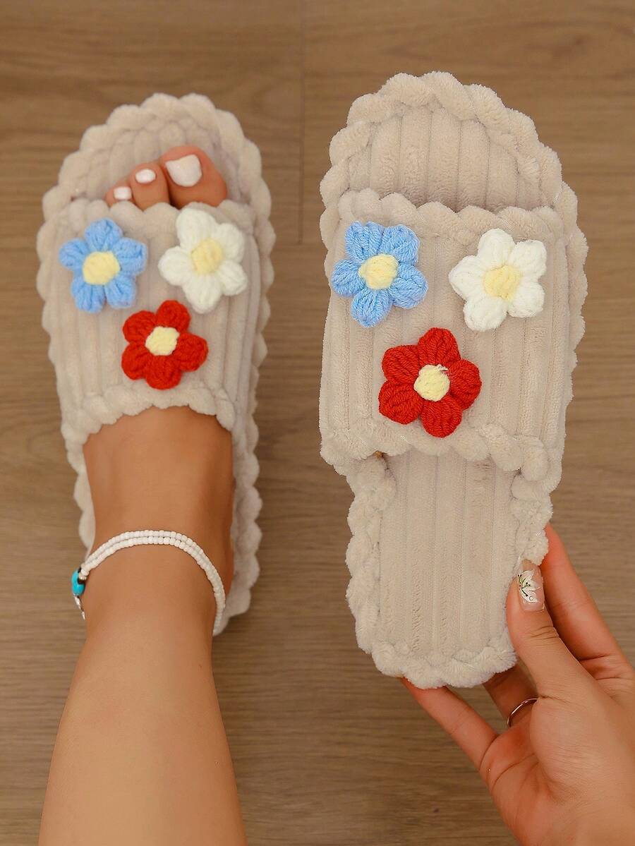 1 Pair Cute Contrast Color Floral Design Women's Plush Slippers, Open Toe Style, Comfortable And Easy To Wear For Home Leisure - Off-white - View 1
