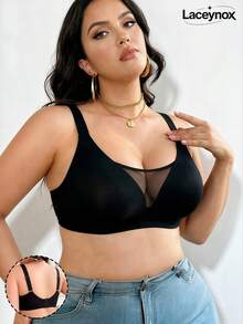 Sömlös svart bh för kvinnor i plus size med djup V-ringning, låg urringning, transparent meshlapp, breda justerbara axelband och full kupstöd - Svart - Visa 2
