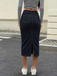 Women's Dark Wash Denim Bodycon Knee-Length Skirt With Pockets And Button Closure, Casual Everyday Style - Dark Wash - View 2