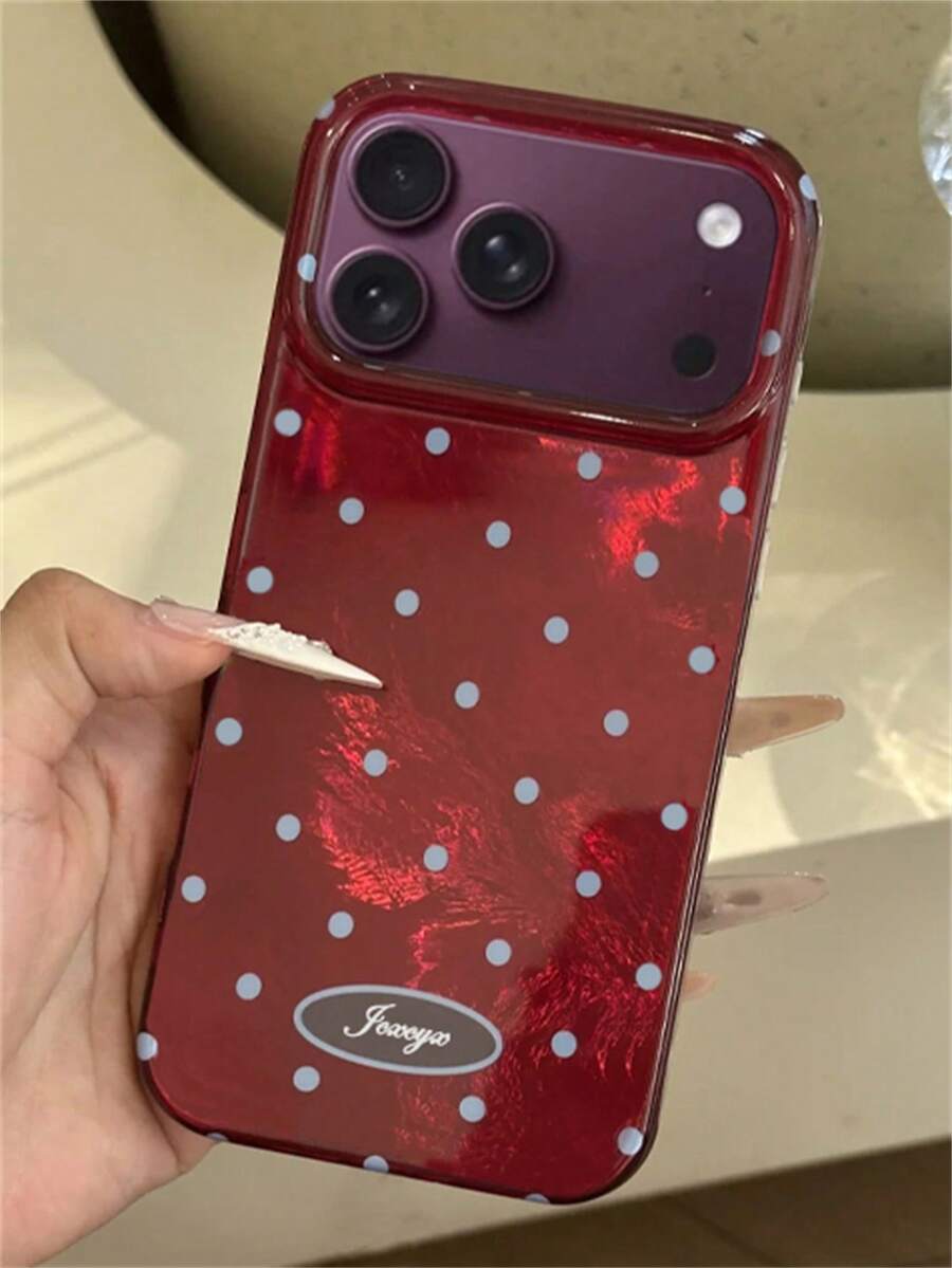 Casing Ponsel Bergaya Bling Merah Ceri dengan Tekstur Glasial dan Pola Polkadot Biru Mengkilap, Kompatibel dengan iPhone 18 Pro Max 18Pro 17 Pro Max 17 Pro 16 Pro Max 15 Pro Max 14 Pro Max 13 Pro Max 17 16 15 14 Plus 13Pro 11 12 Pro Max. Casing Pelindung Anti Jatuh Warna Kontras Lucu, Hadiah, Pelindung Lembut.