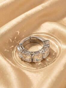 Anting-anting Lingkaran Kristal Potongan Persegi SWAROVSKI, Kristal Persegi Tapered Bertabur Penuh, Hadiah Ulang Tahun untuk Pacar - Perak - View 2