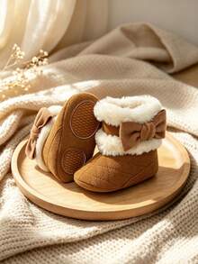 Sepatu Boot Bayi Hangat dan Nyaman dengan Pita Kupu-kupu, Sol Lembut Anti Selip dan Dapat Disesuaikan untuk Bayi Baru Lahir dan Anak Perempuan - Coklat - View 5