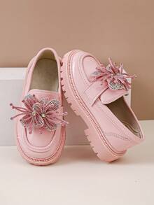 Sepatu Loafer Anak Perempuan Warna Pink Mengkilap, Gaya Baru Musim Semi/Gugur, Dekorasi Rhinestone Bunga Kembang Api 3D, Berkilau dan Menarik Perhatian, Desain Slip-On untuk Mudah Dipakai/Dilepas, Sol Tebal Bergerigi Hitam Anti-Selip Peredam Guncangan, Ujung Bulat Longgar, Sepatu Gaun Sekolah Gaya Putri - Berwarna merah muda - View 6