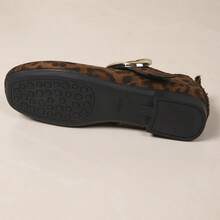 Women's Vintage Leopard Print Round Toe Mary Jane Shoes With Metal Buckle Strap, French Style Daily Commute Autumn Brown Suede Ballet Shoes - Brown - View 10