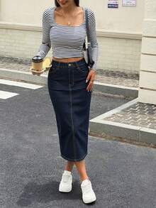 Women's Dark Wash Denim Bodycon Knee-Length Skirt With Pockets And Button Closure, Casual Everyday Style - Dark Wash - View 4