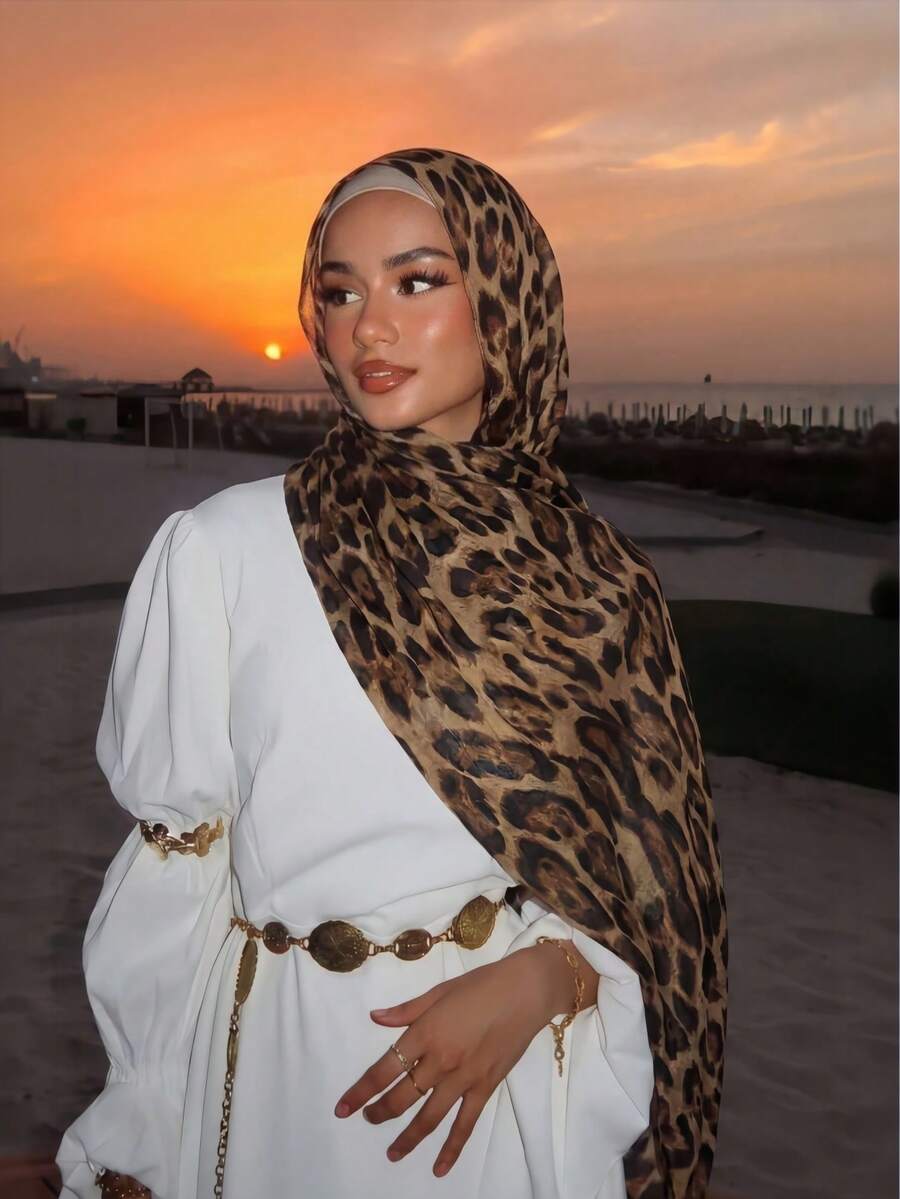 1-Piece Satin Printed Silk Scarf, Multi-Functional Sun Protection Shawl, Leopard Print Square Headscarf, Coat Decorative Headscarf - Brown - View 1