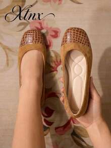 Women's Vintage Patchwork Textured Plaid Square Toe Flat Shoes - Brown - View 1