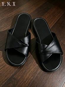 Wide Fit Women's Fashion Round Toe Ruched Flat Sandals Summer Vacation Style Black Slide Sandals Beach Shoes - Black - View 3
